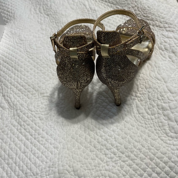 MK evening Kimberly shoe light blush. - Picture 2 of 4